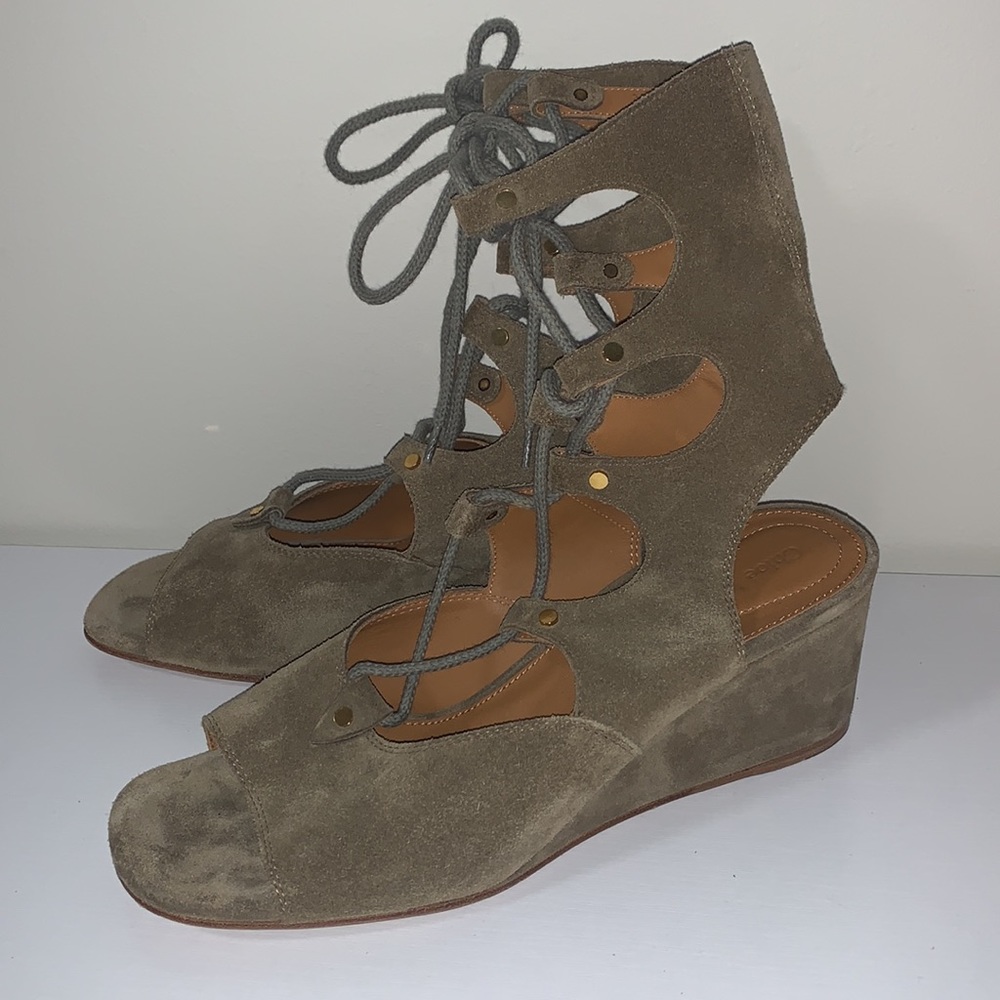 CHLOÈ FOSTER Beige Suede Gladiator Wedge Sandal - Picture 8 of 12